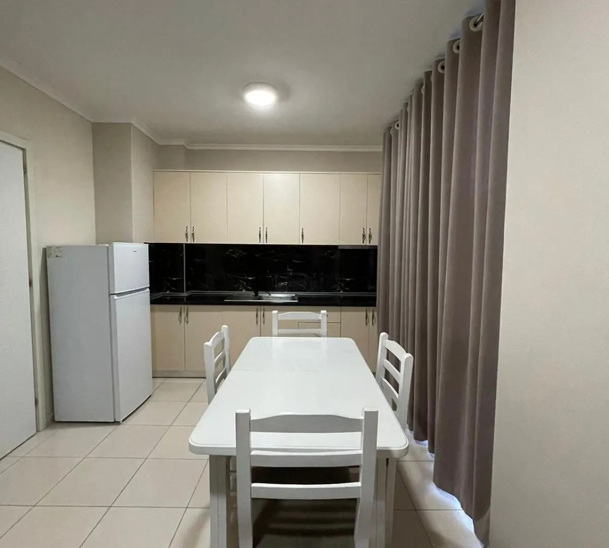 Romina'S Apartments Lezha